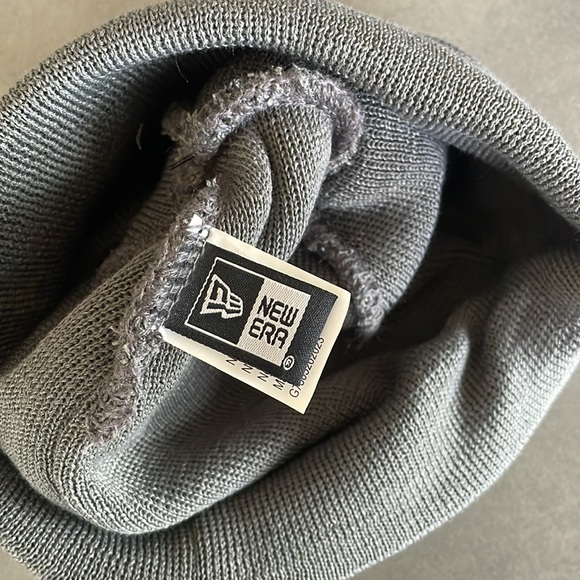 GMC Black Tumbler and Gray Denali Beanie Set - Picture 5 of 10